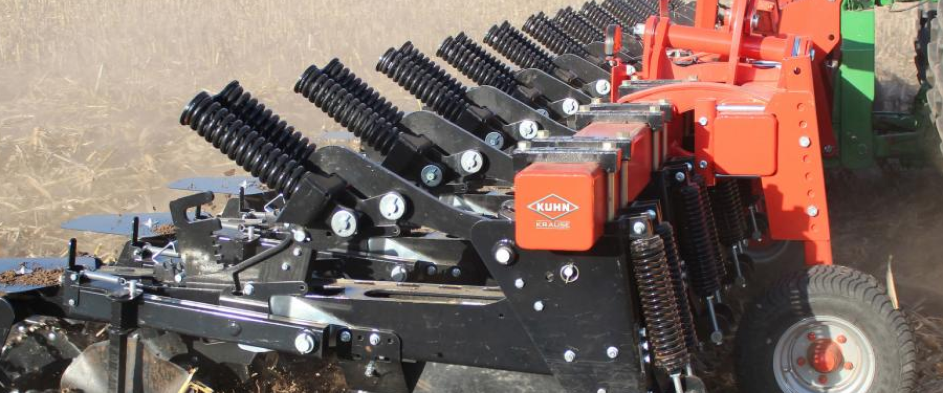 KUHN Krause Gladiator - сучасний агрегат для strip-till.