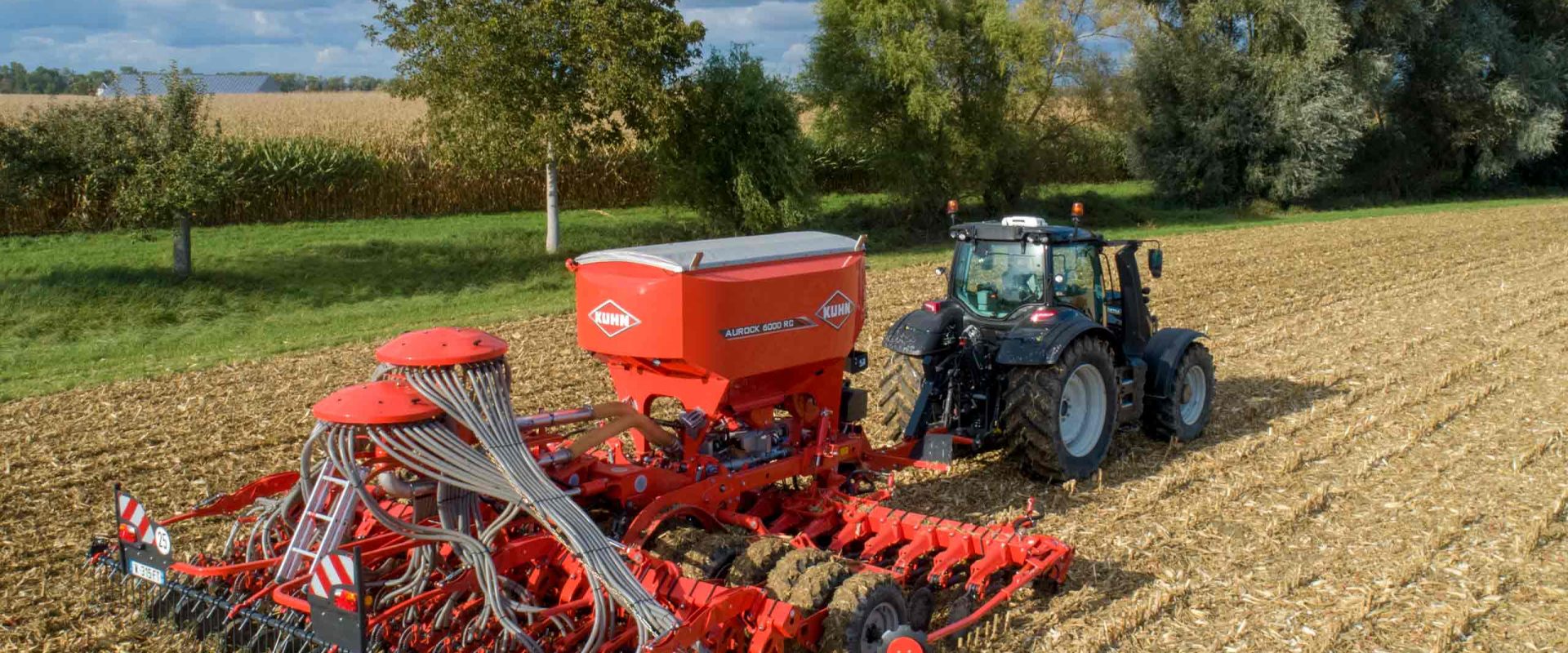 Висівний комплекс AUROCK 6000 RС оптимізує висів по технологіях mini-till або ж no-till з одночасним внесенням мінеральних добрив.